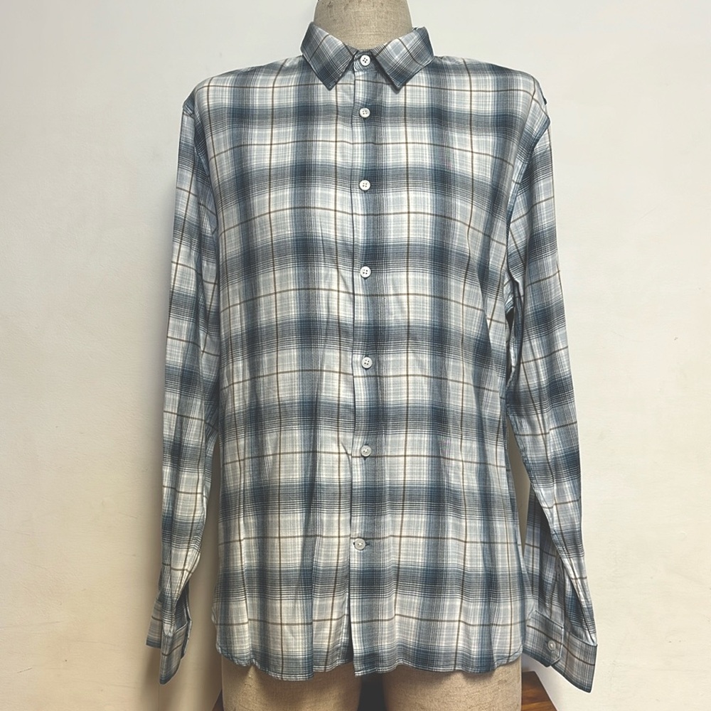 Vince, Men’s long sleeve button down dress shirt. Original price $195.00.